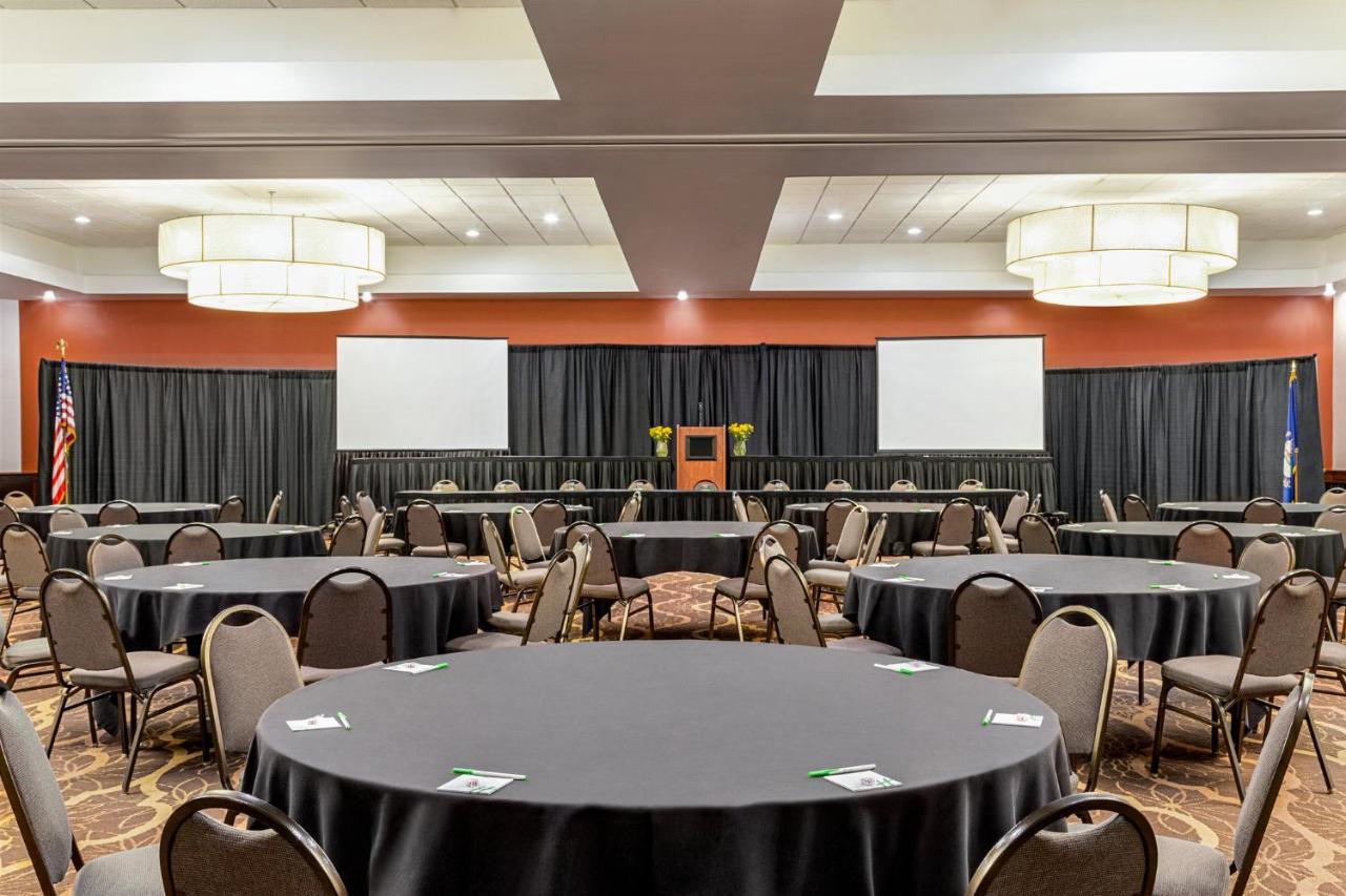 Holiday Inn Louisville East - Hurstbourne By Ihg מראה חיצוני תמונה