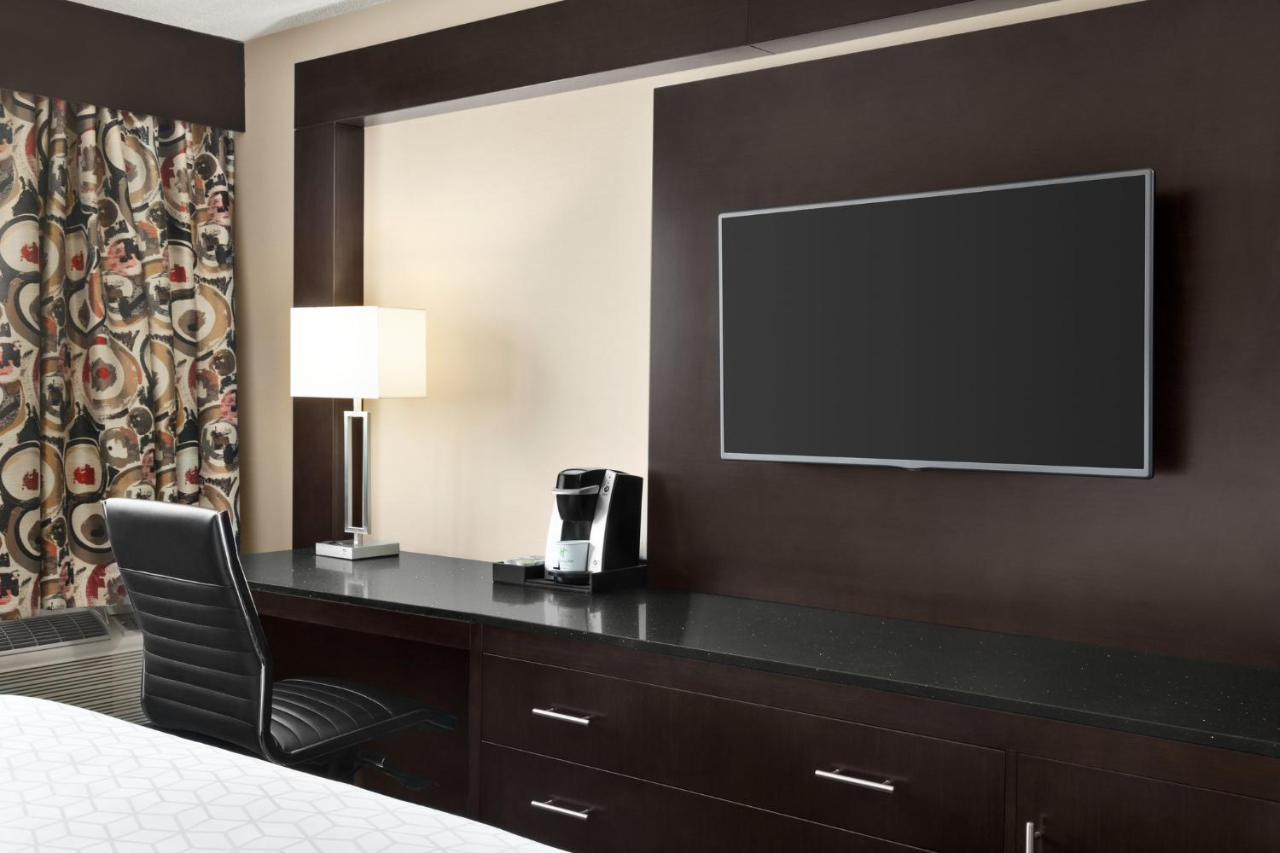 Holiday Inn Louisville East - Hurstbourne By Ihg מראה חיצוני תמונה
