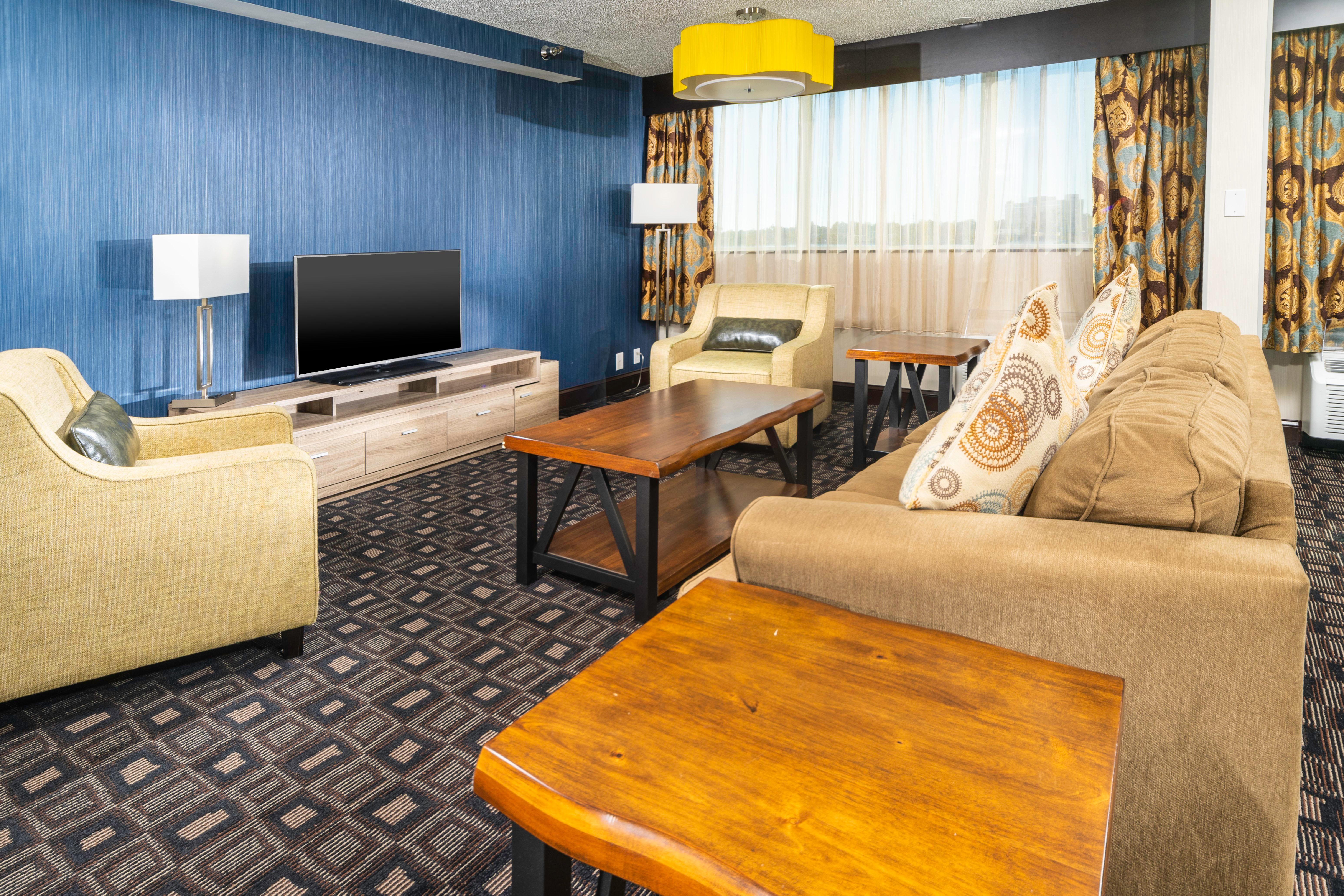 Holiday Inn Louisville East - Hurstbourne By Ihg מראה חיצוני תמונה