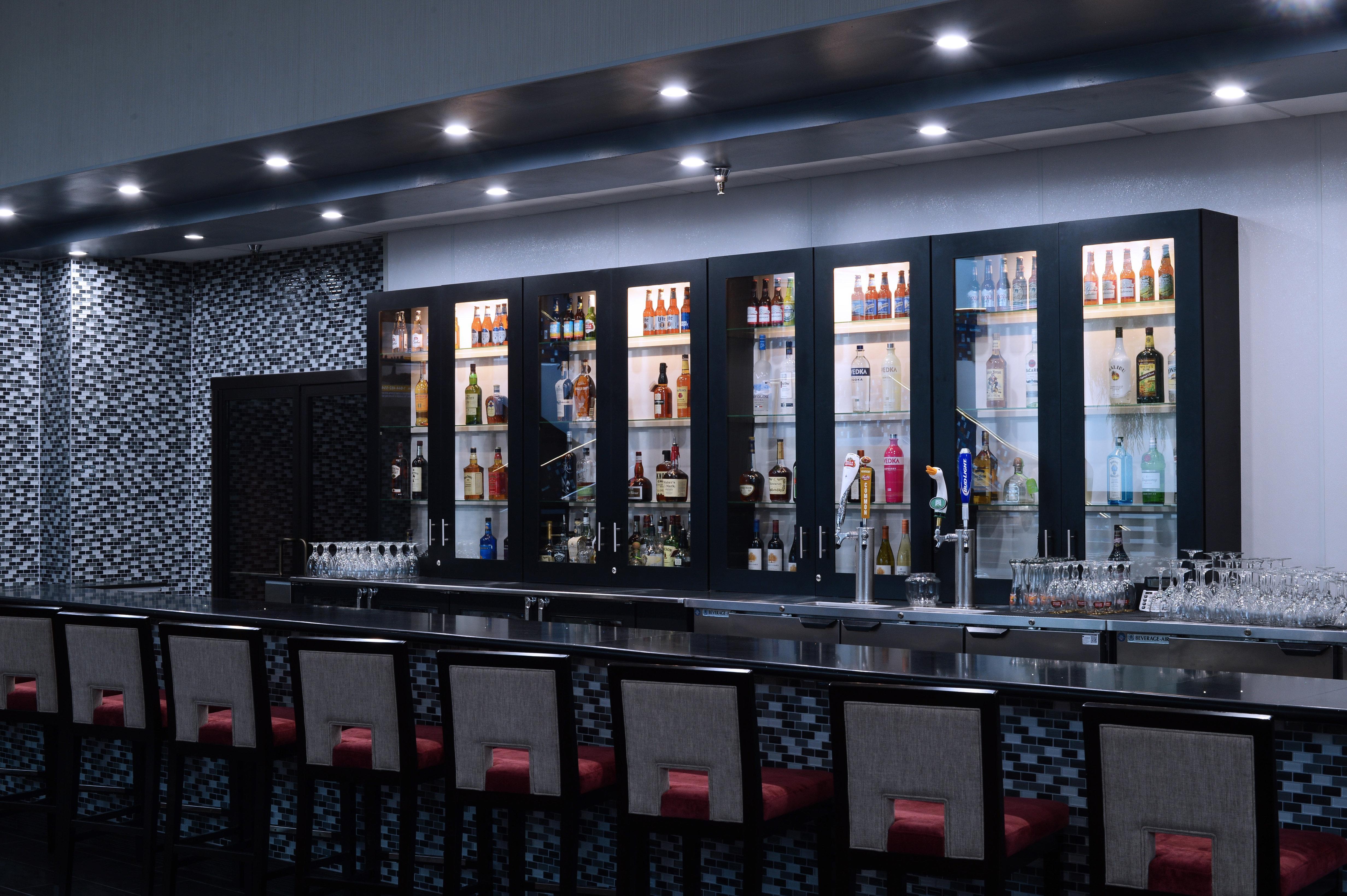 Holiday Inn Louisville East - Hurstbourne By Ihg מראה חיצוני תמונה